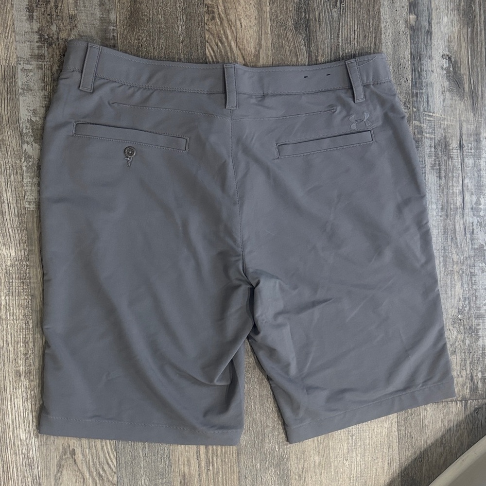 Under Armour Men's Charcoal Athletic Shorts - Picture 3 of 3